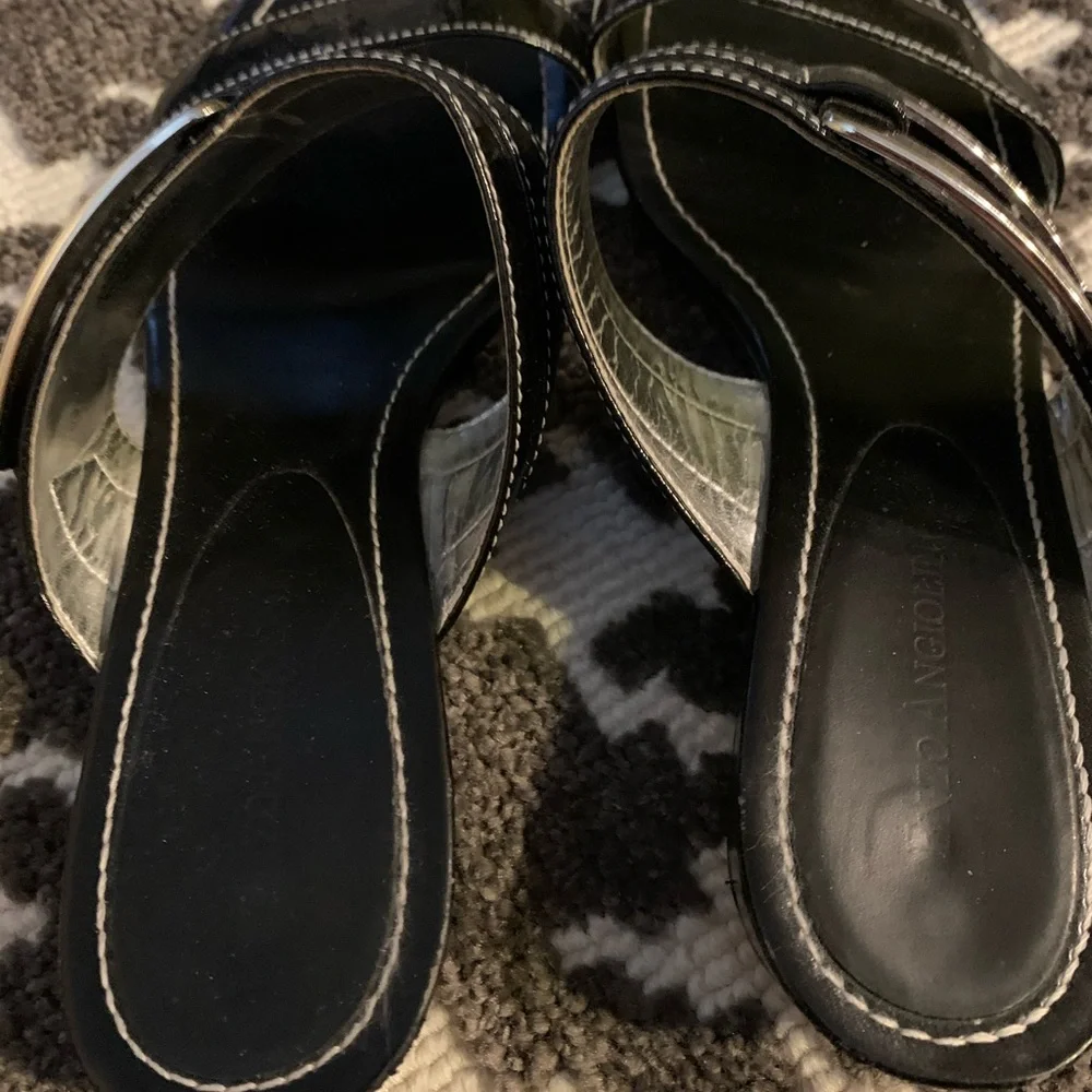 Enzo Angiolini Sandals Black Silver Buckle 8 Slip On Slides Everyday Classic